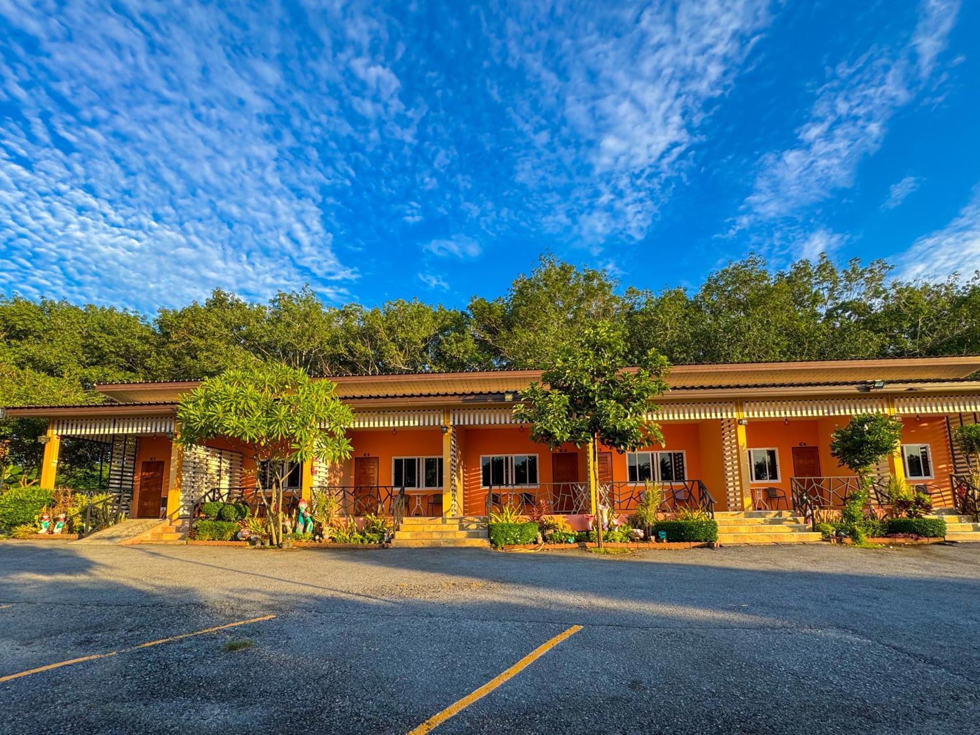 Baan Suan Mee Tang Chanthaburi Exterior foto